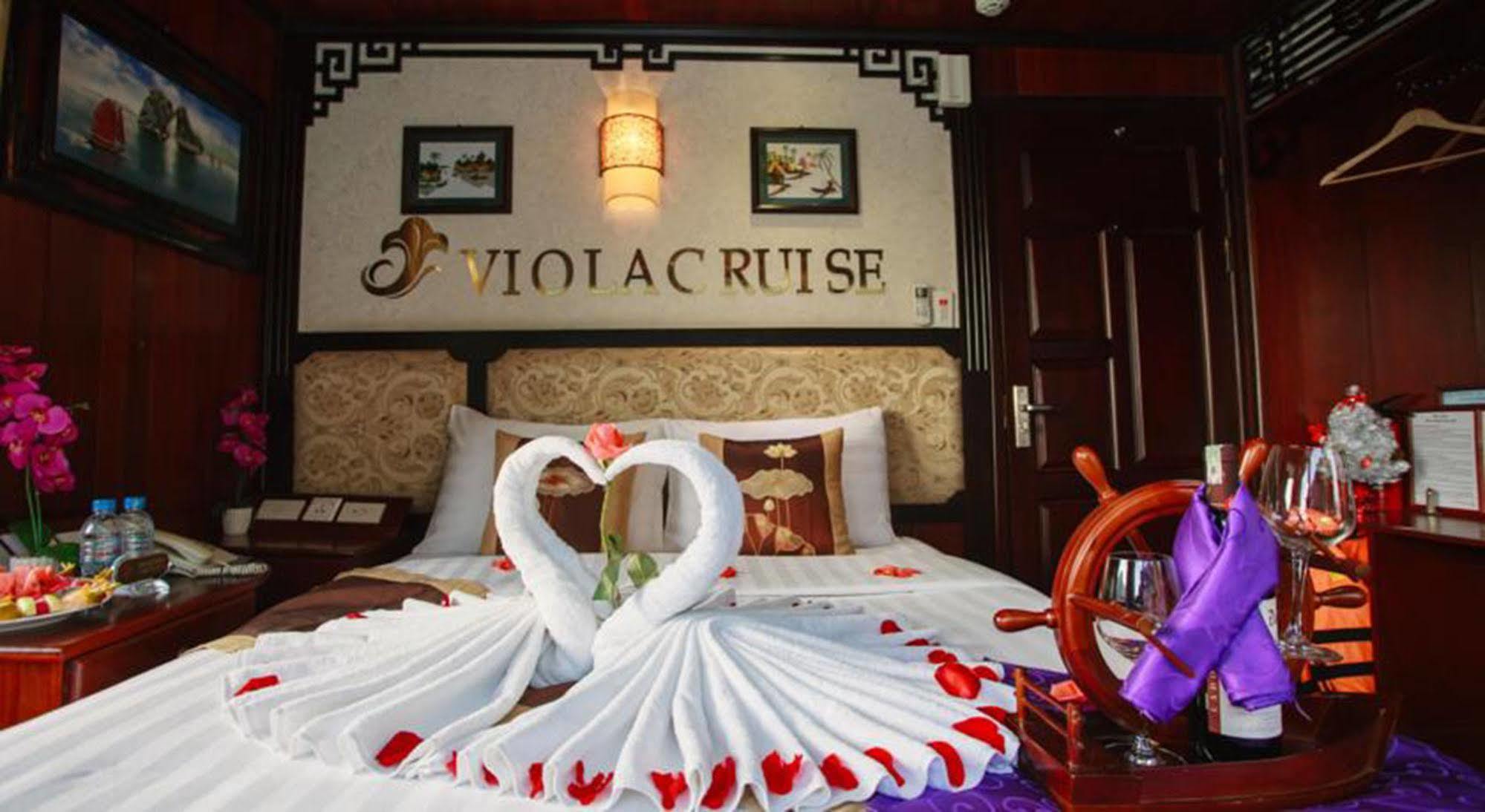 Viola Cruise Halong Bay 4* Ha Long