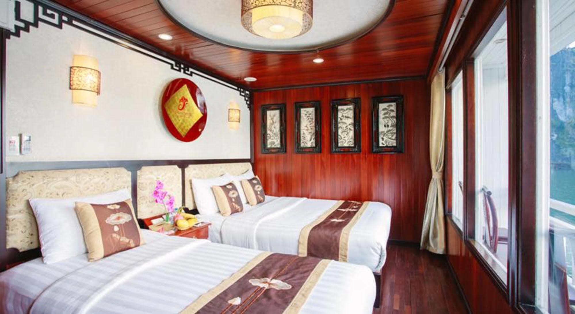  Viola Cruise Halong Bay