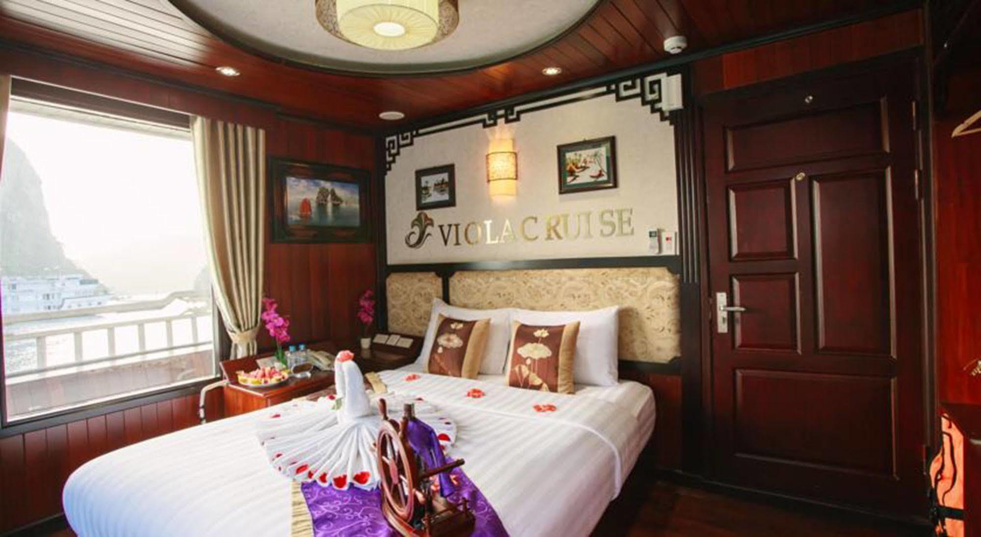 Viola Cruise Halong Bay  4*