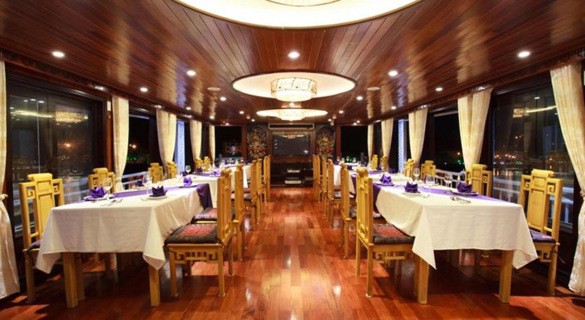  Viola Cruise Halong Bay
