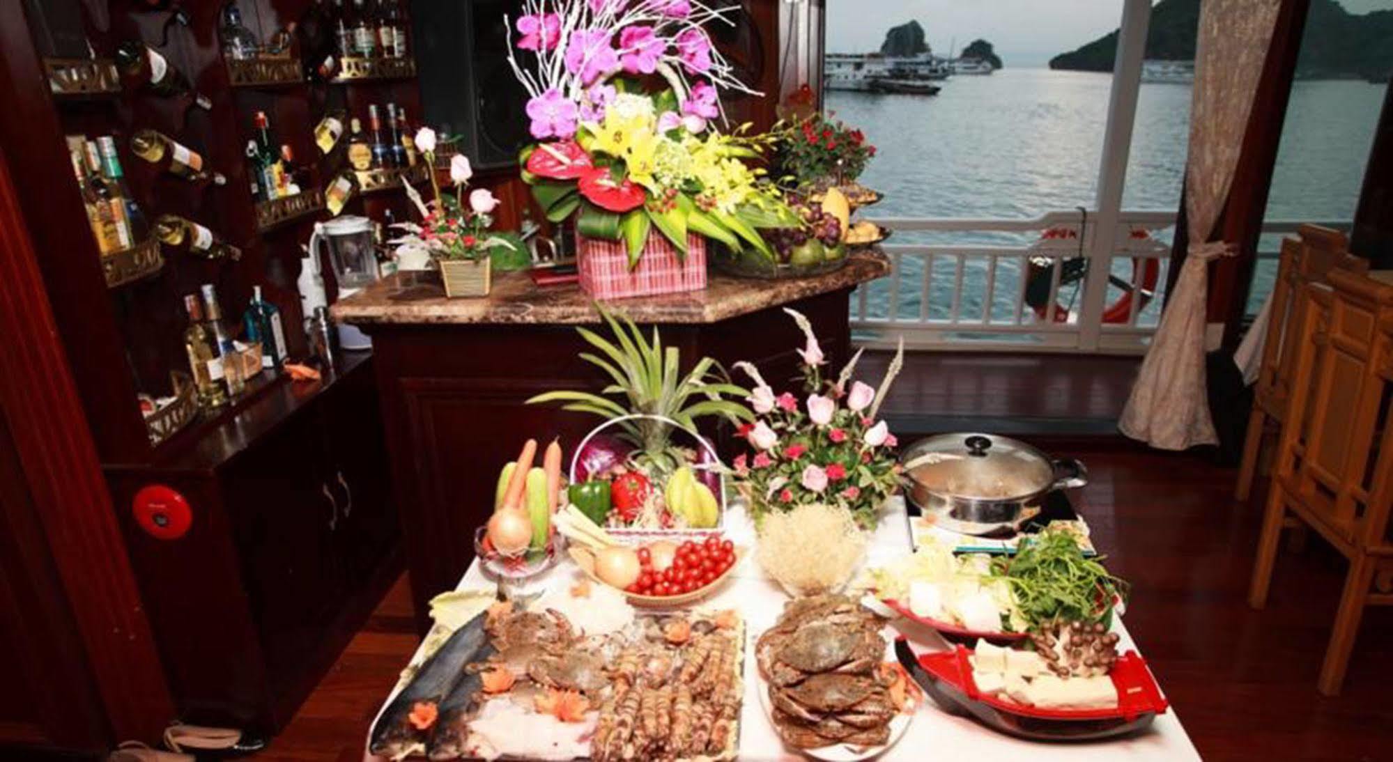 Viola Cruise Halong Bay 4*