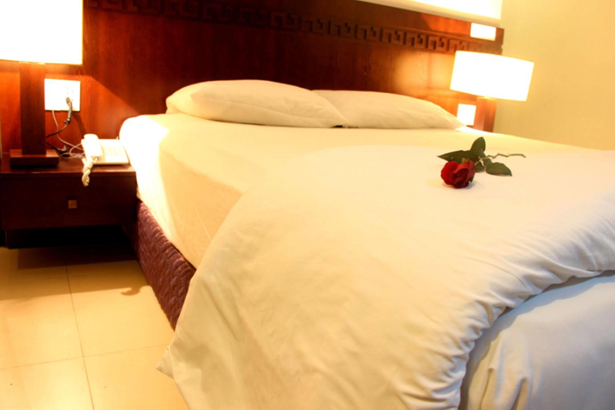 Zenta Sea View Khách sạn 2*