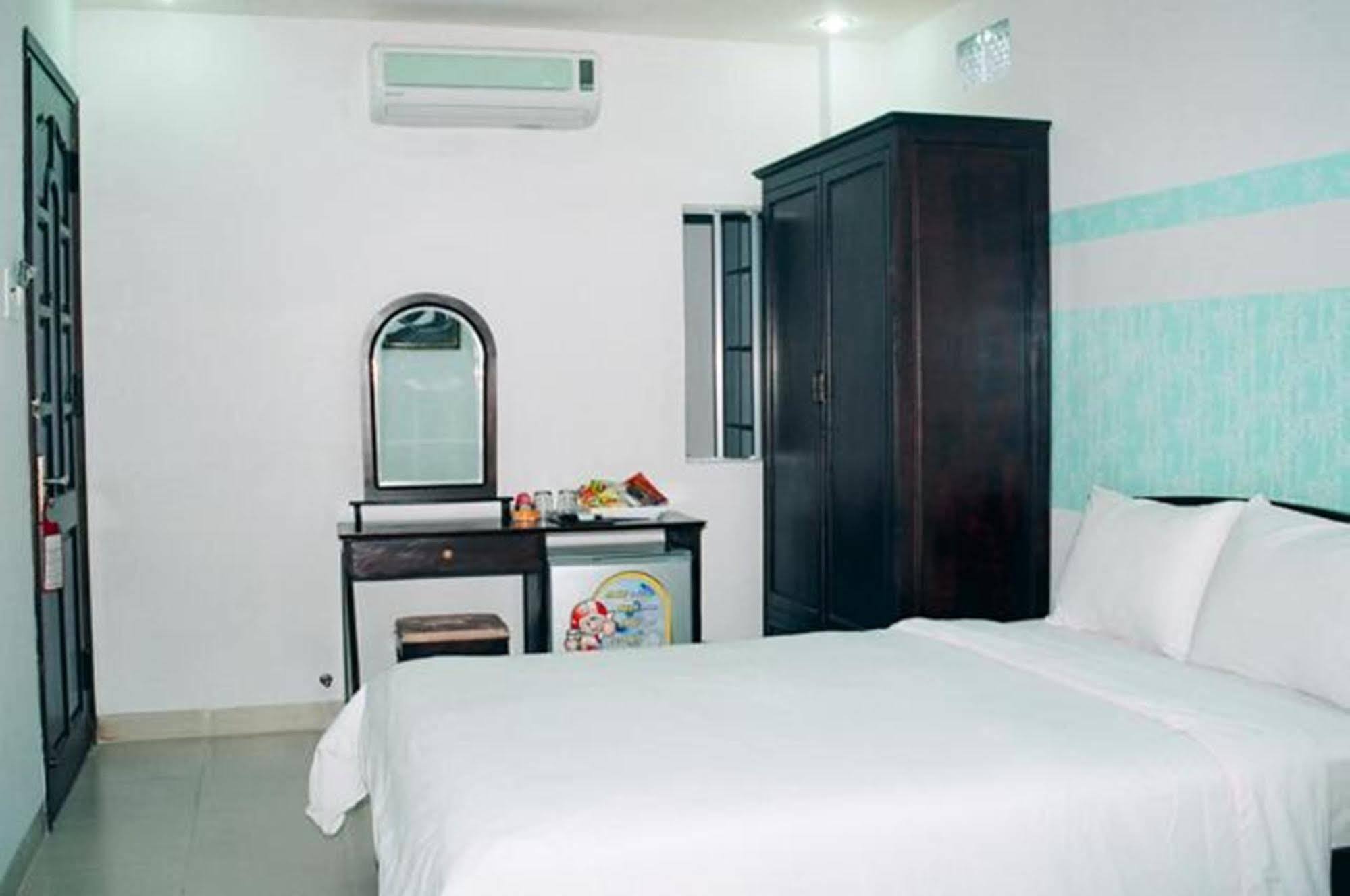 Remi Hotel 2*
