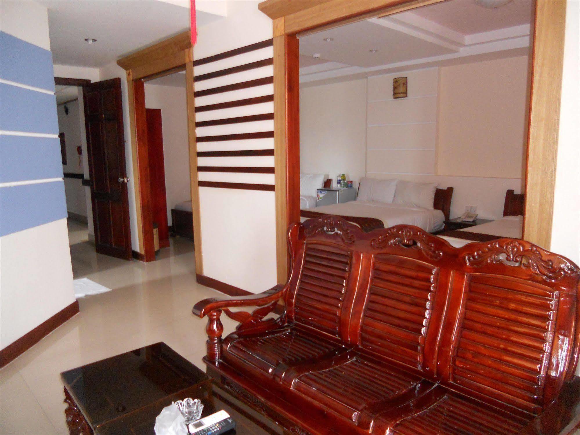 House Land 2 Hotel