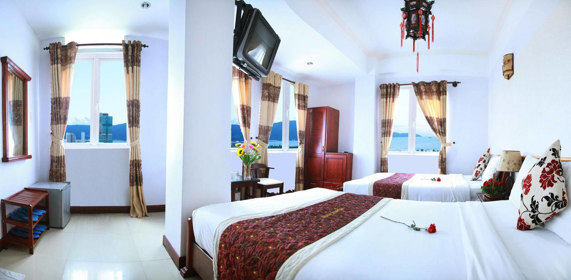 Hotel House Land 2