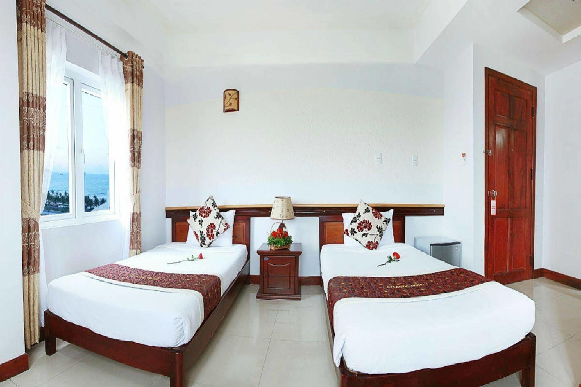 House Land 2 Hotel 2*