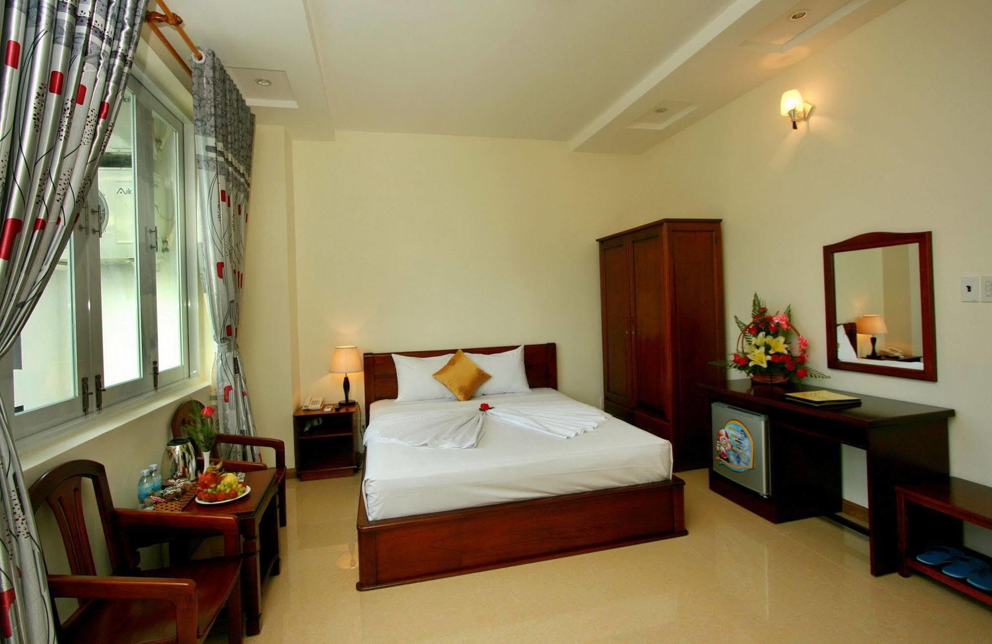 Chau Loan Nha Trang Hotel Vinh Hai