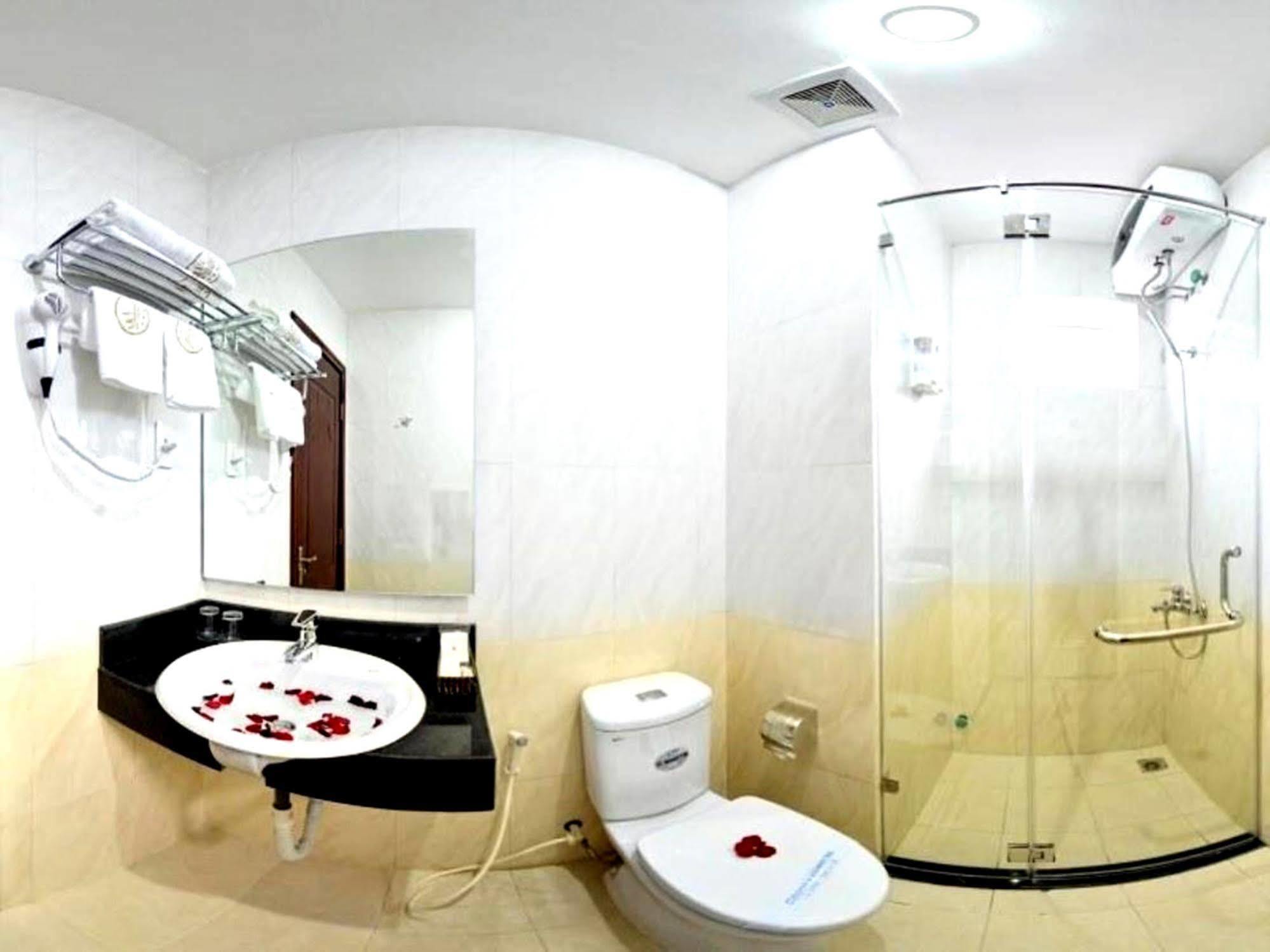 Hotel Bay Sydney 3*