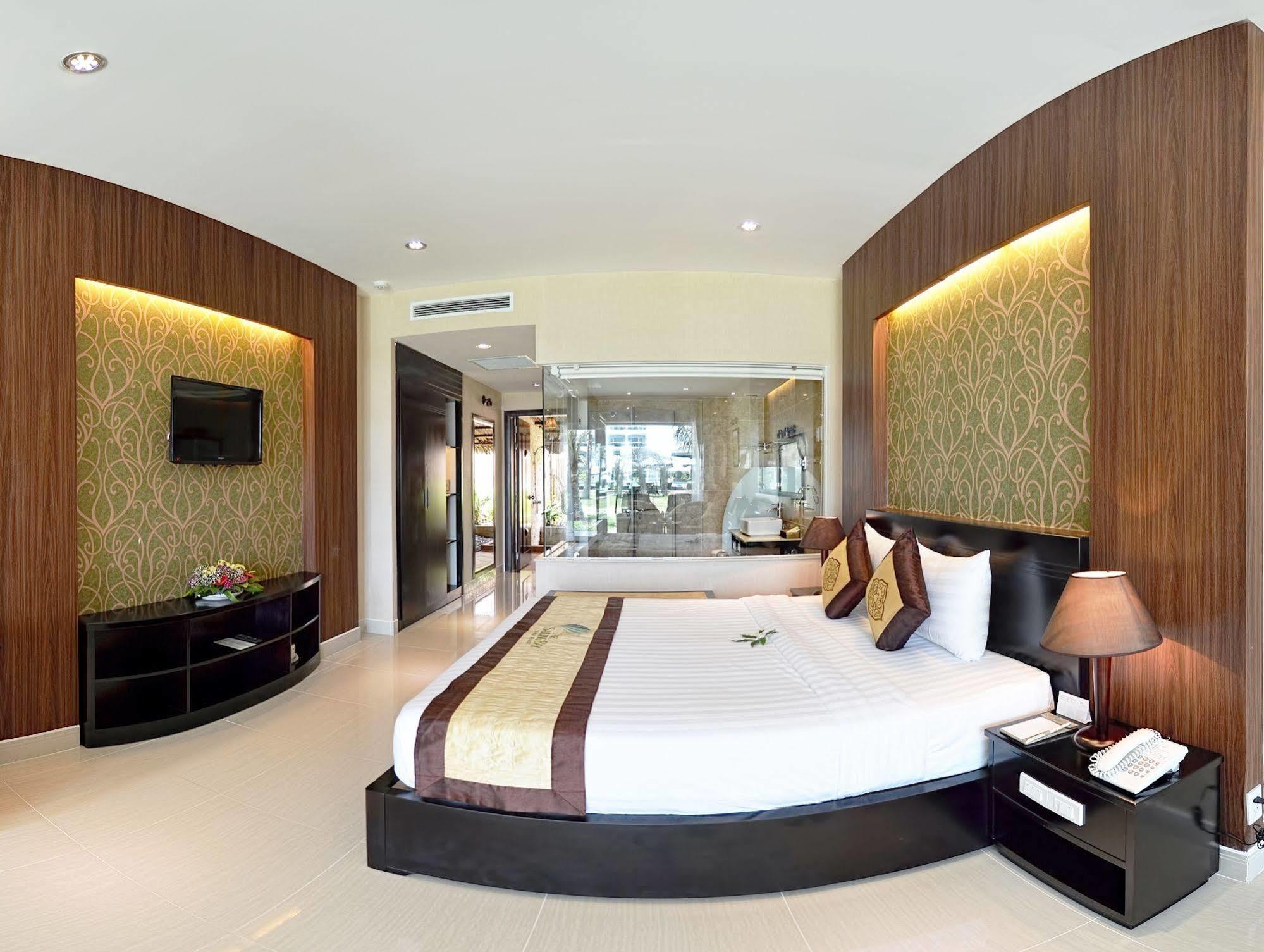 The Sailing Bay Resort
