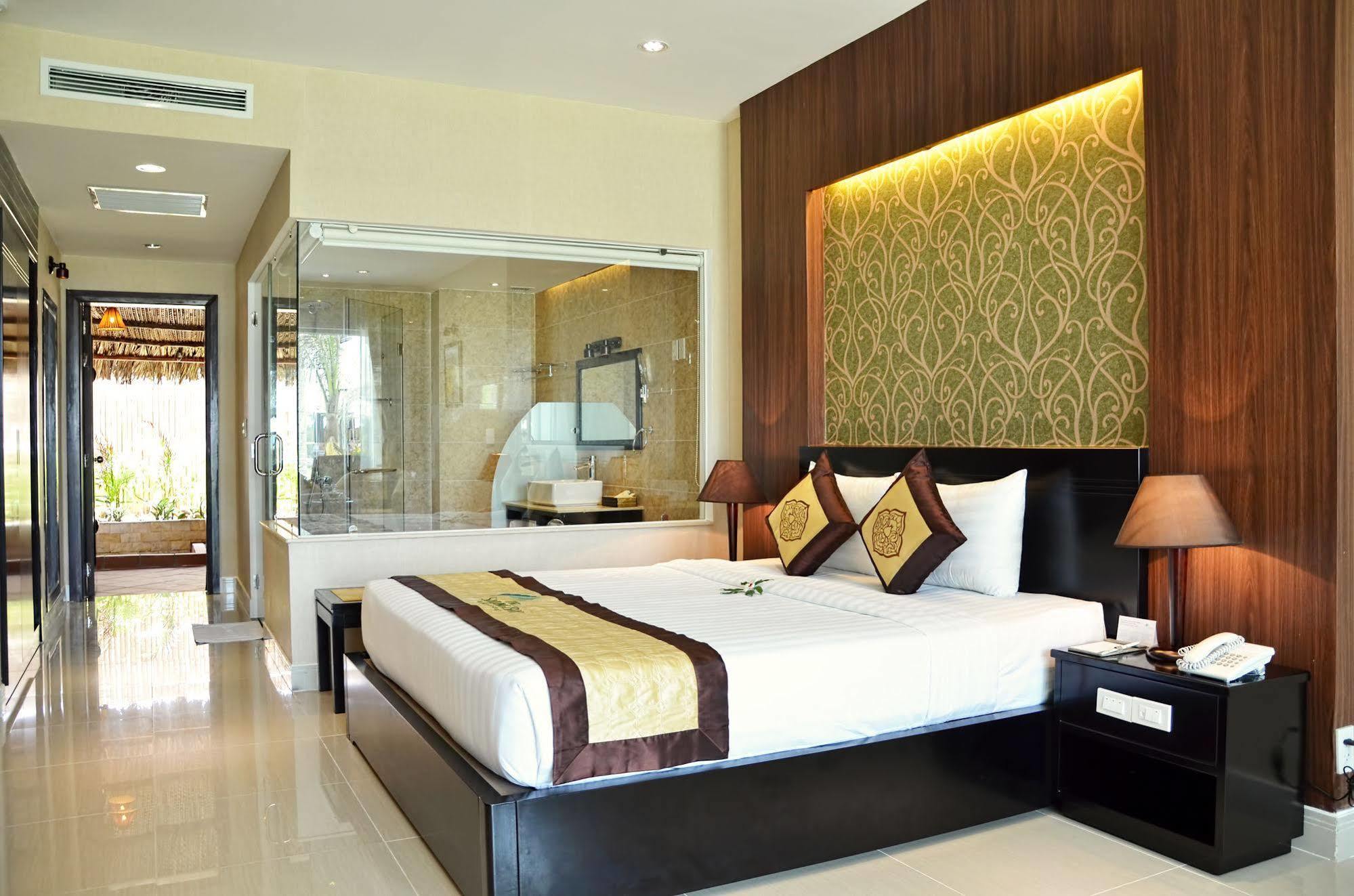 The Sailing Bay Resort