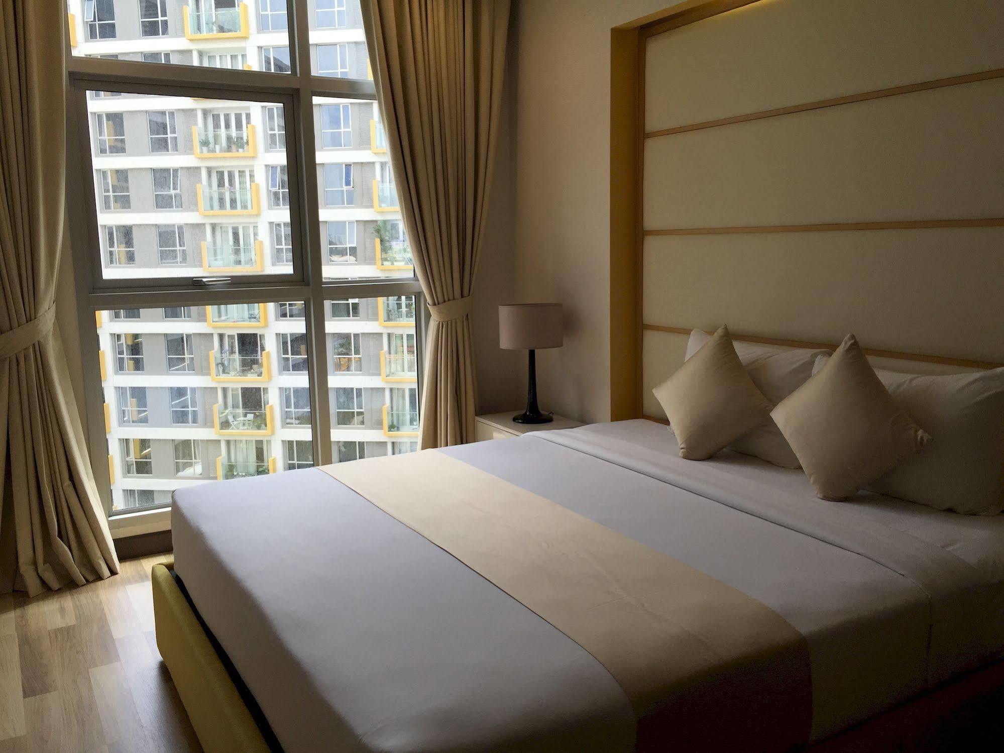 Bluesky Serviced Airport Plaza * Ho Chi Minh City
