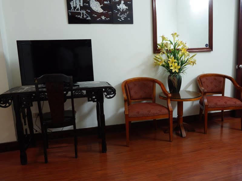 Hanoi Golden Moon Guest House 2*