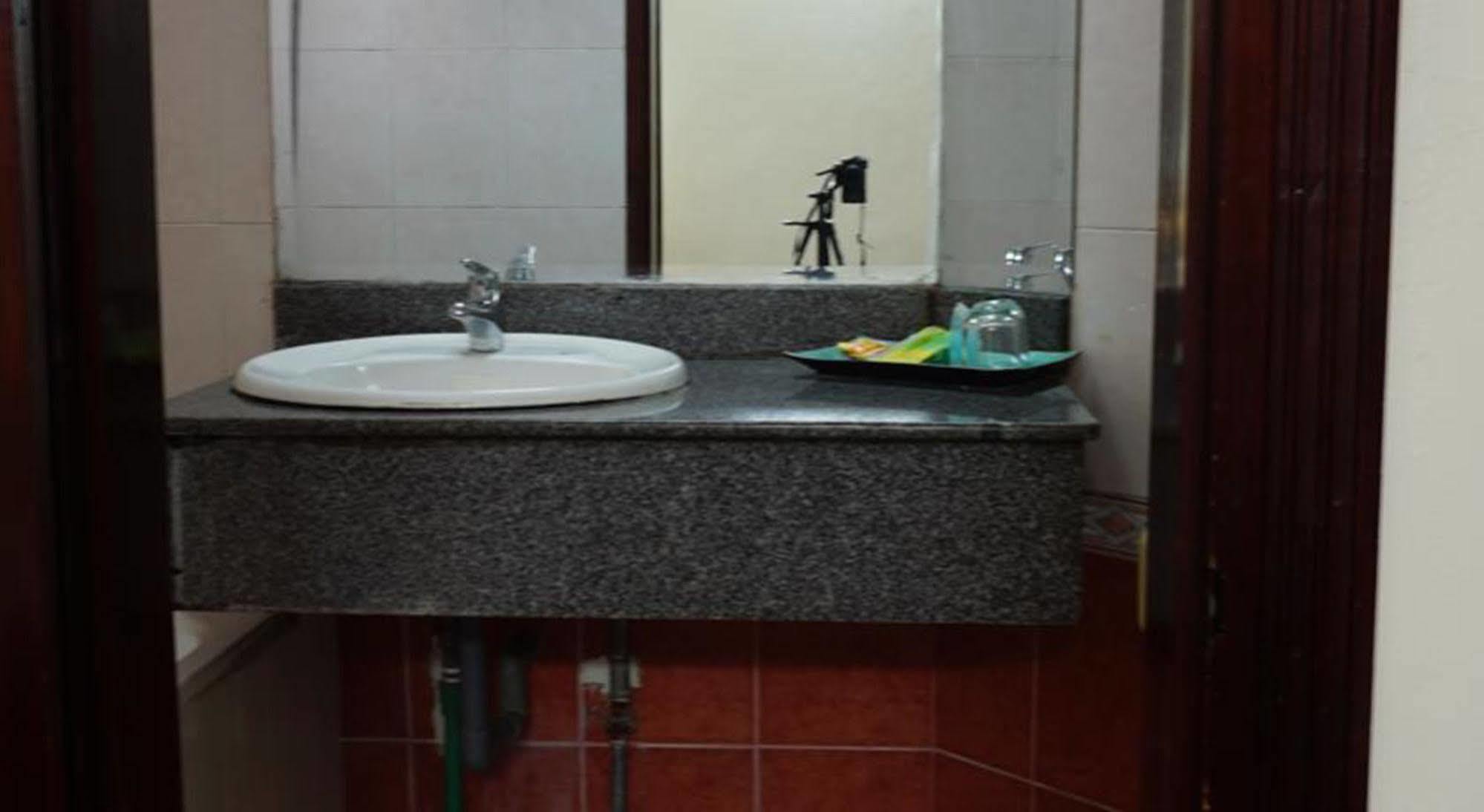 Hanoi Golden Moon Guest House 2* Hanoi