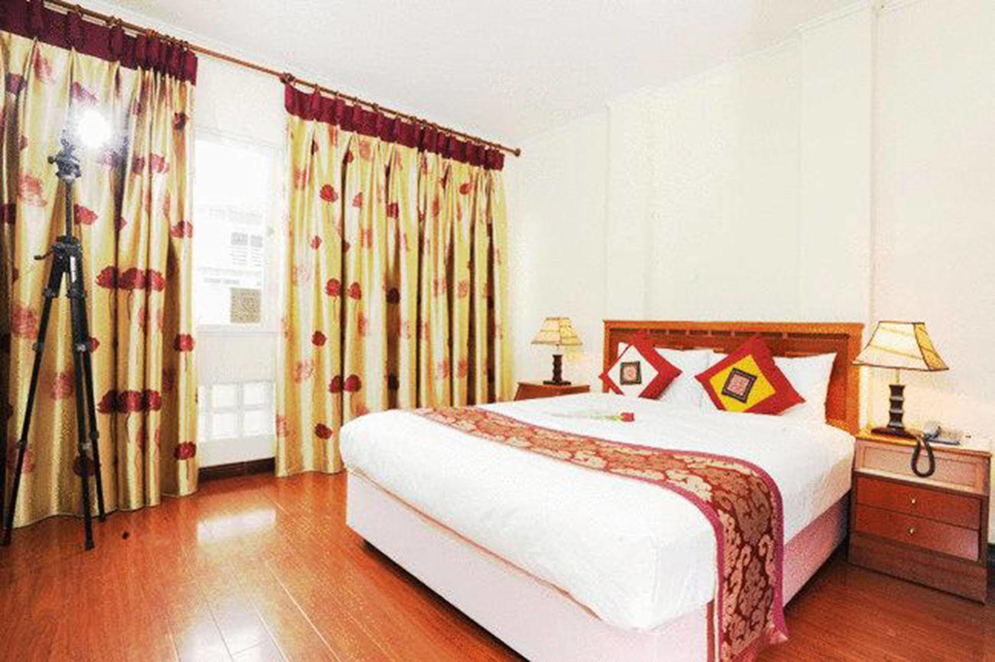 Hotel Hanoi Golden Moon Guest House 2*