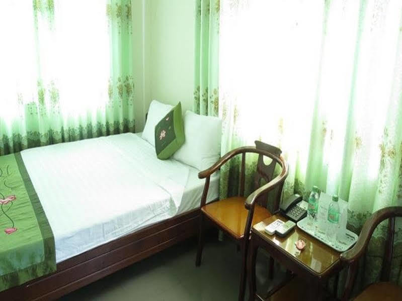 Hotel Nam Long *