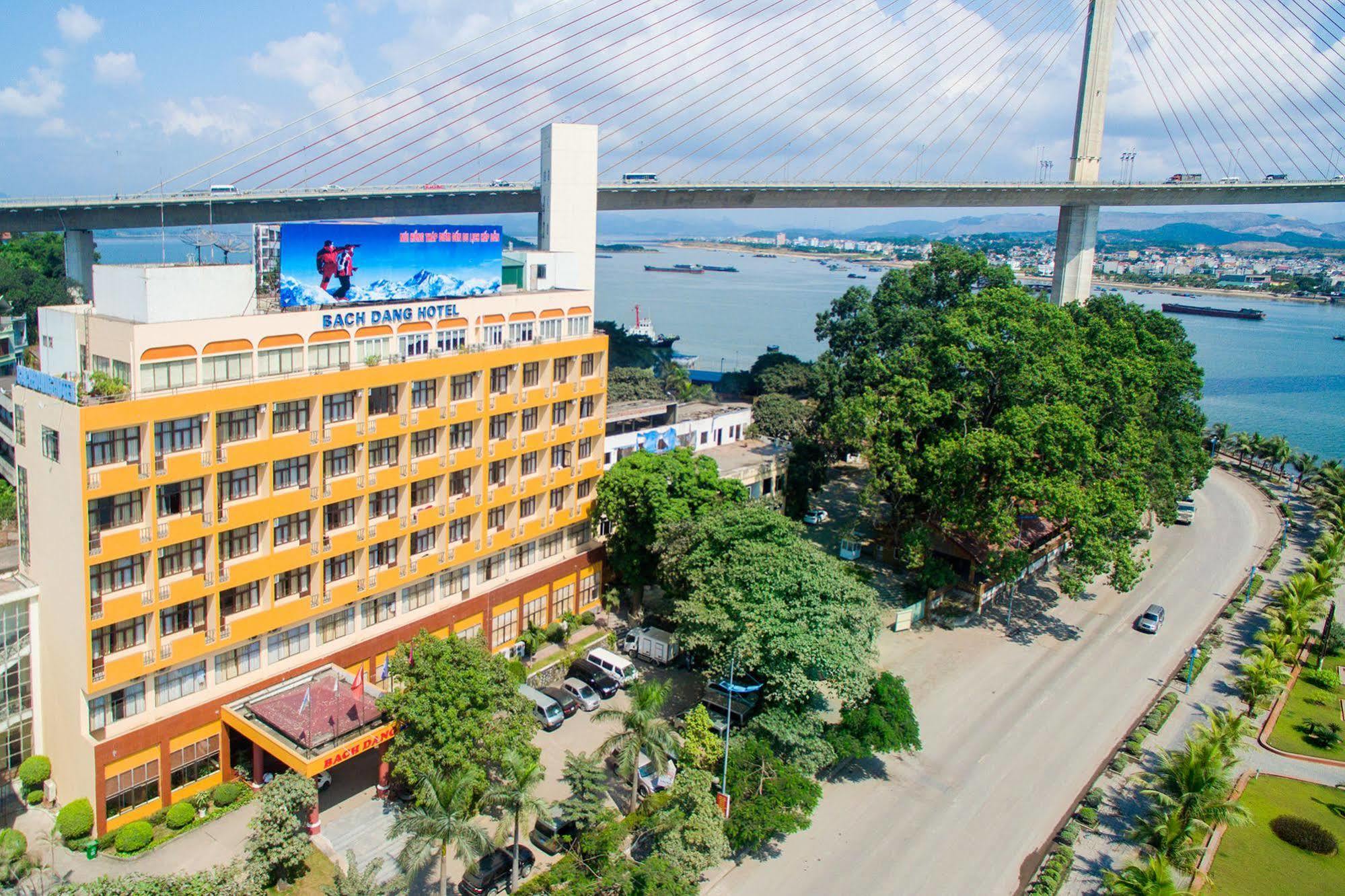 Bach Dang Hotel 3*