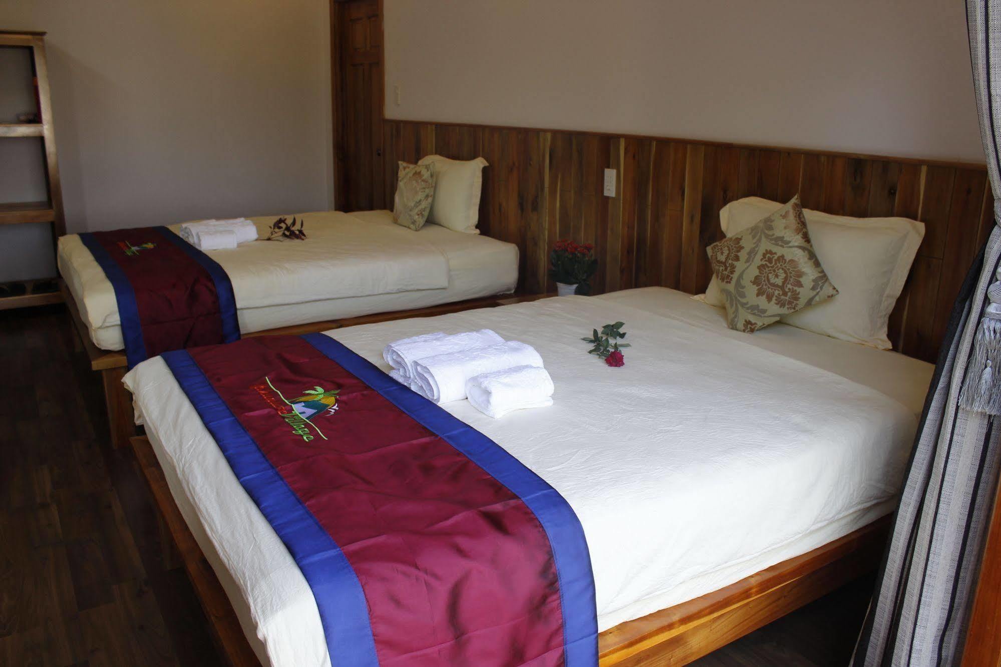 Hotel Village