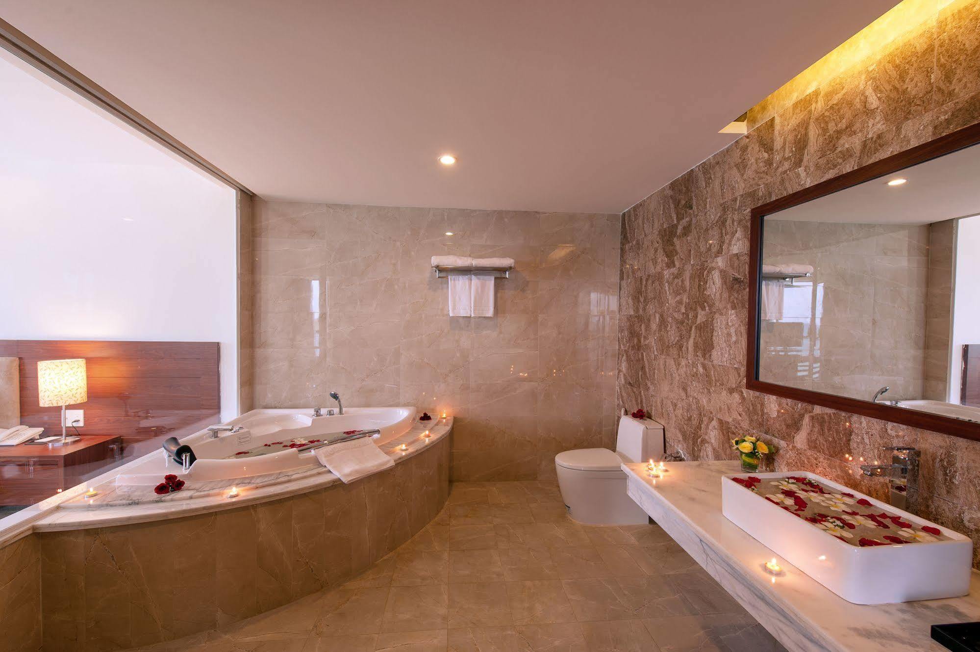 Muong Thanh Grand Khách sạn 4*