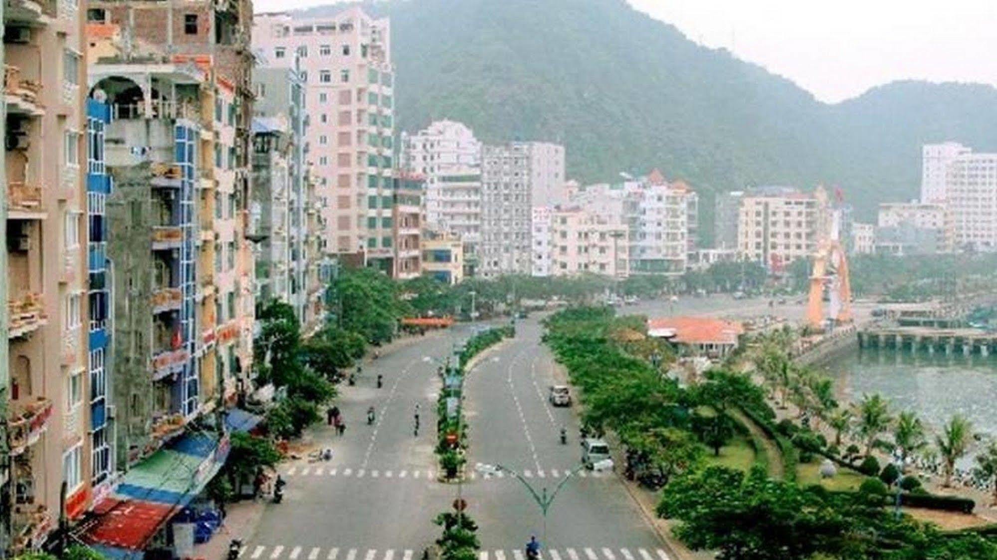 Khách sạn Nam Phương *