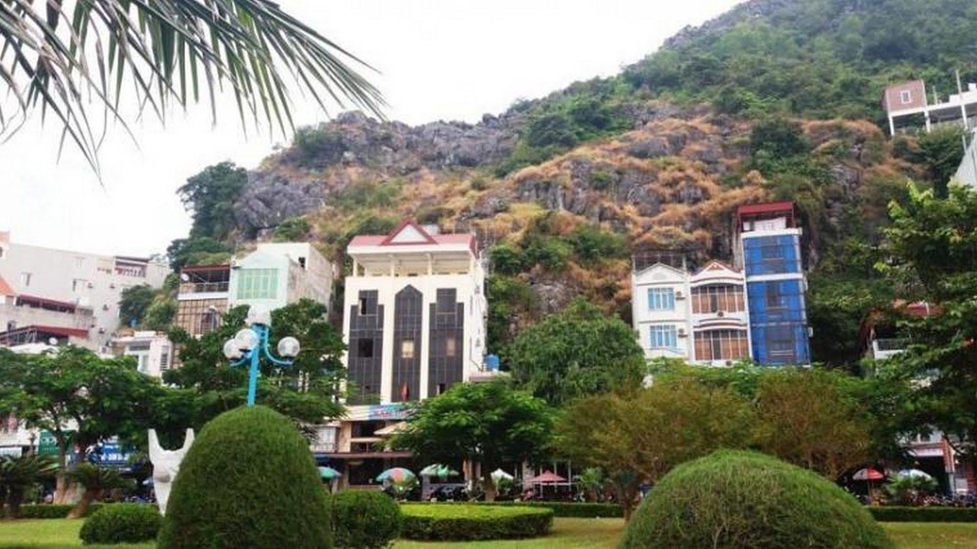 Khách sạn Nam Phương Dong Khe Sau