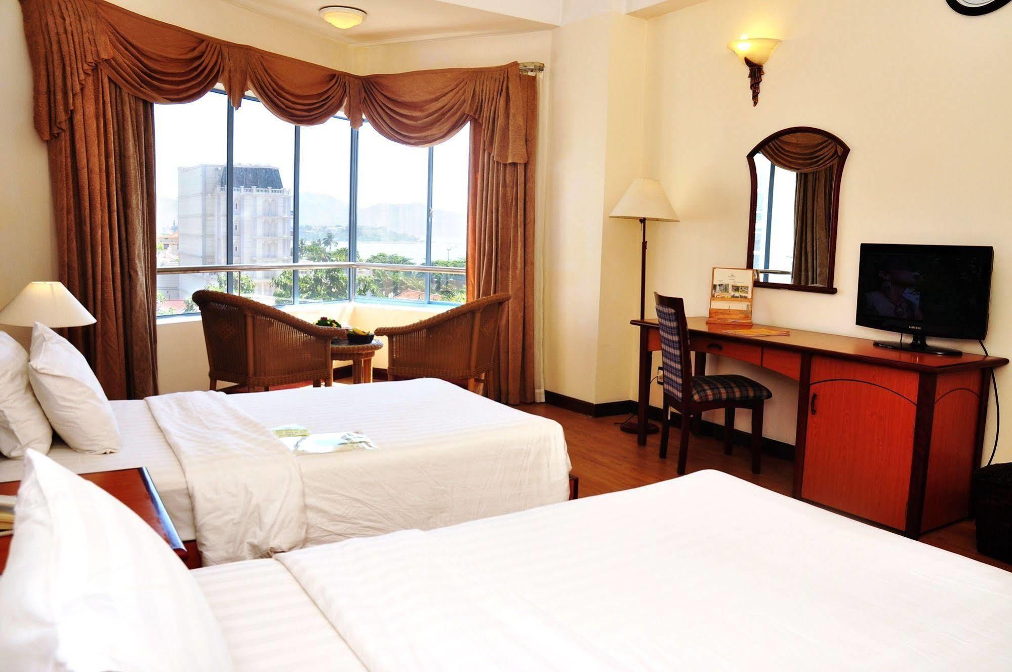 Yasaka Saigon & Hotel