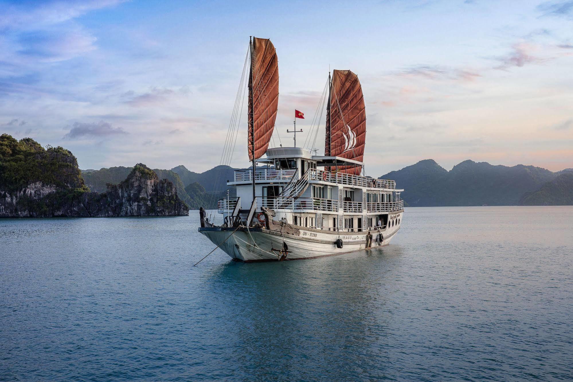  Halong Glory Legend Cruise Hạ Long