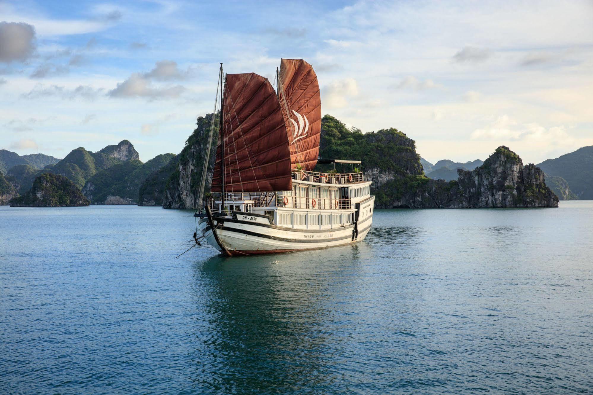 Halong Glory Legend Cruise Hạ Long