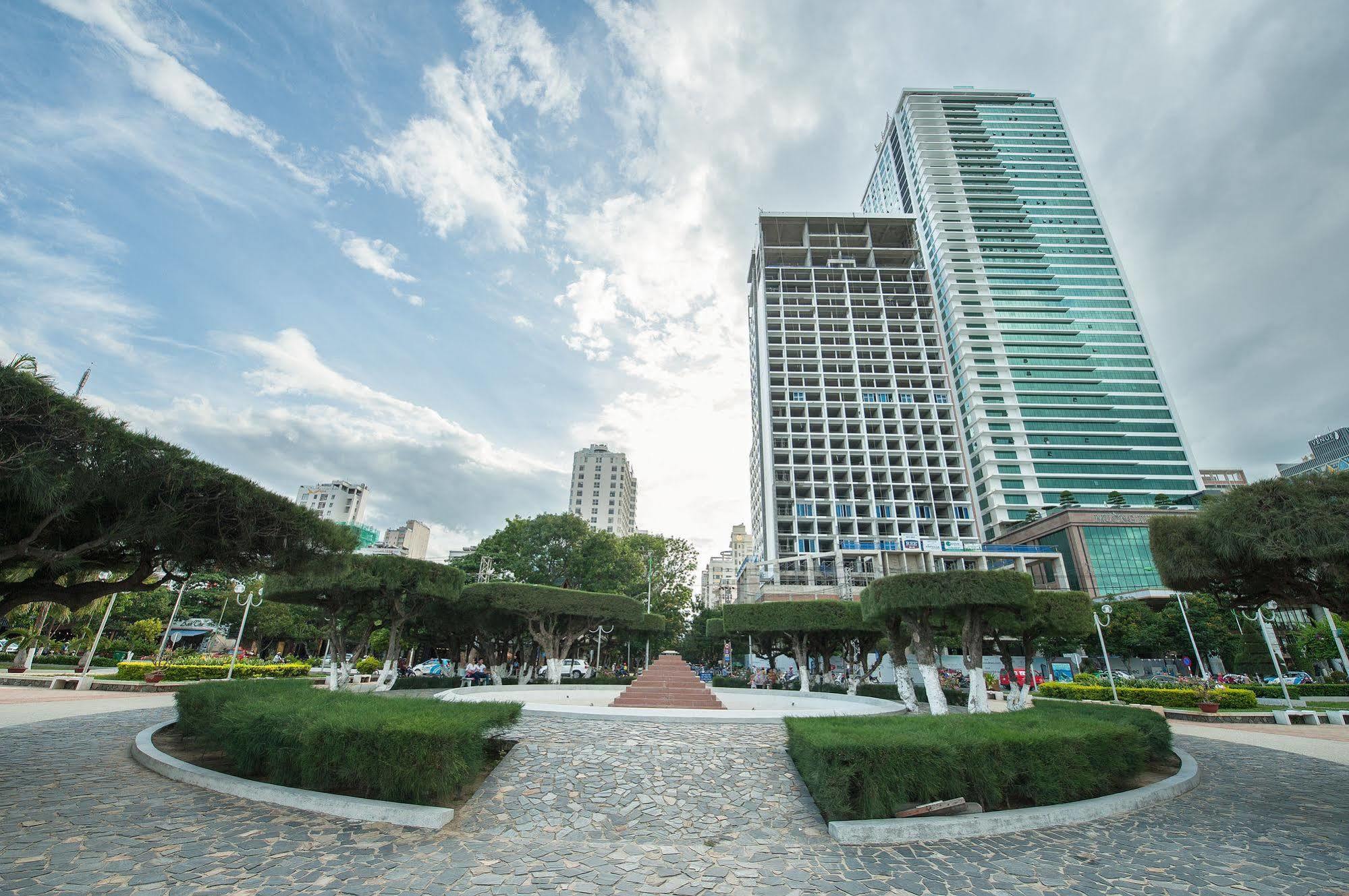 Palm Hotel