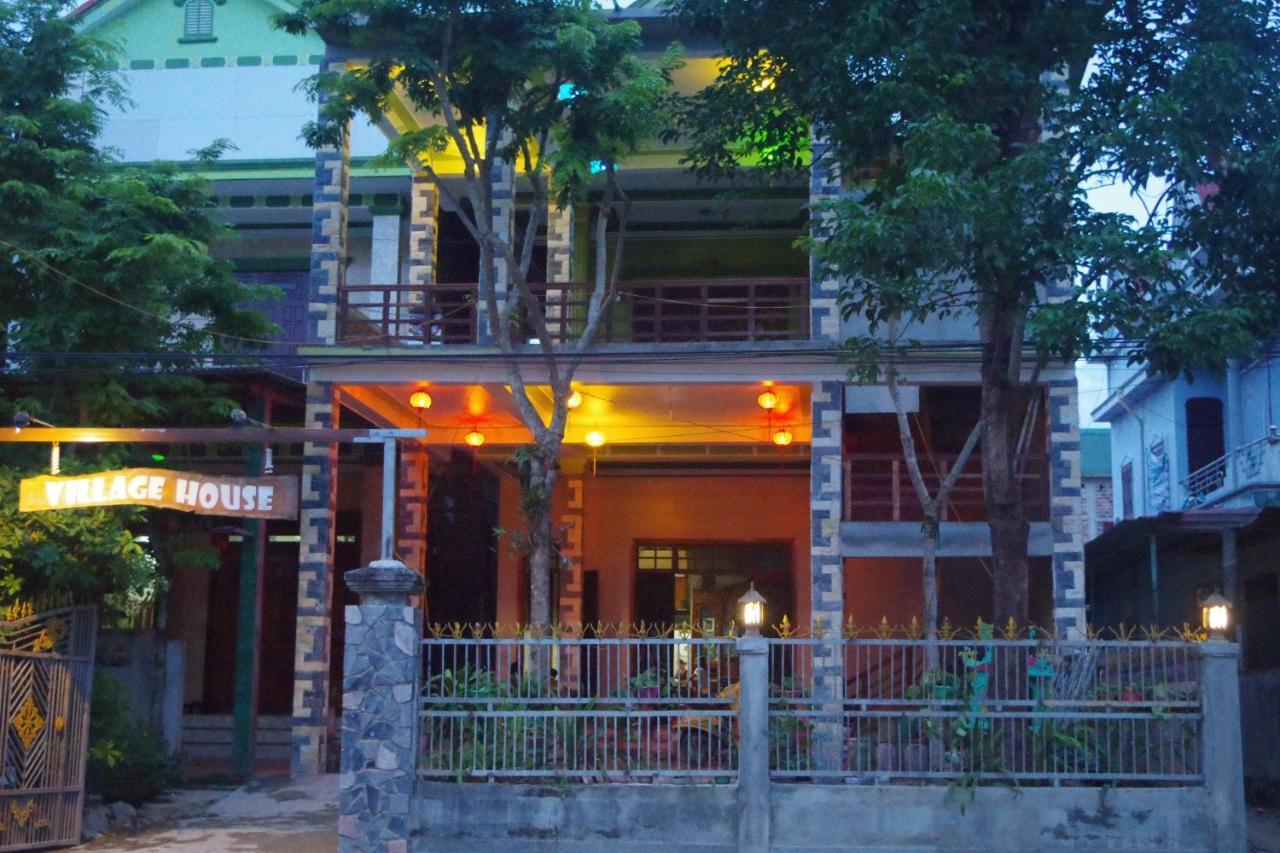 Phong Nha Village House *