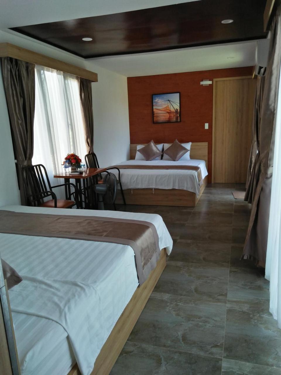 Hotel Why Not