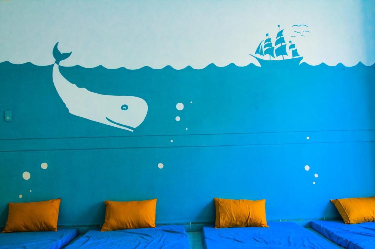 Joy House 1 *