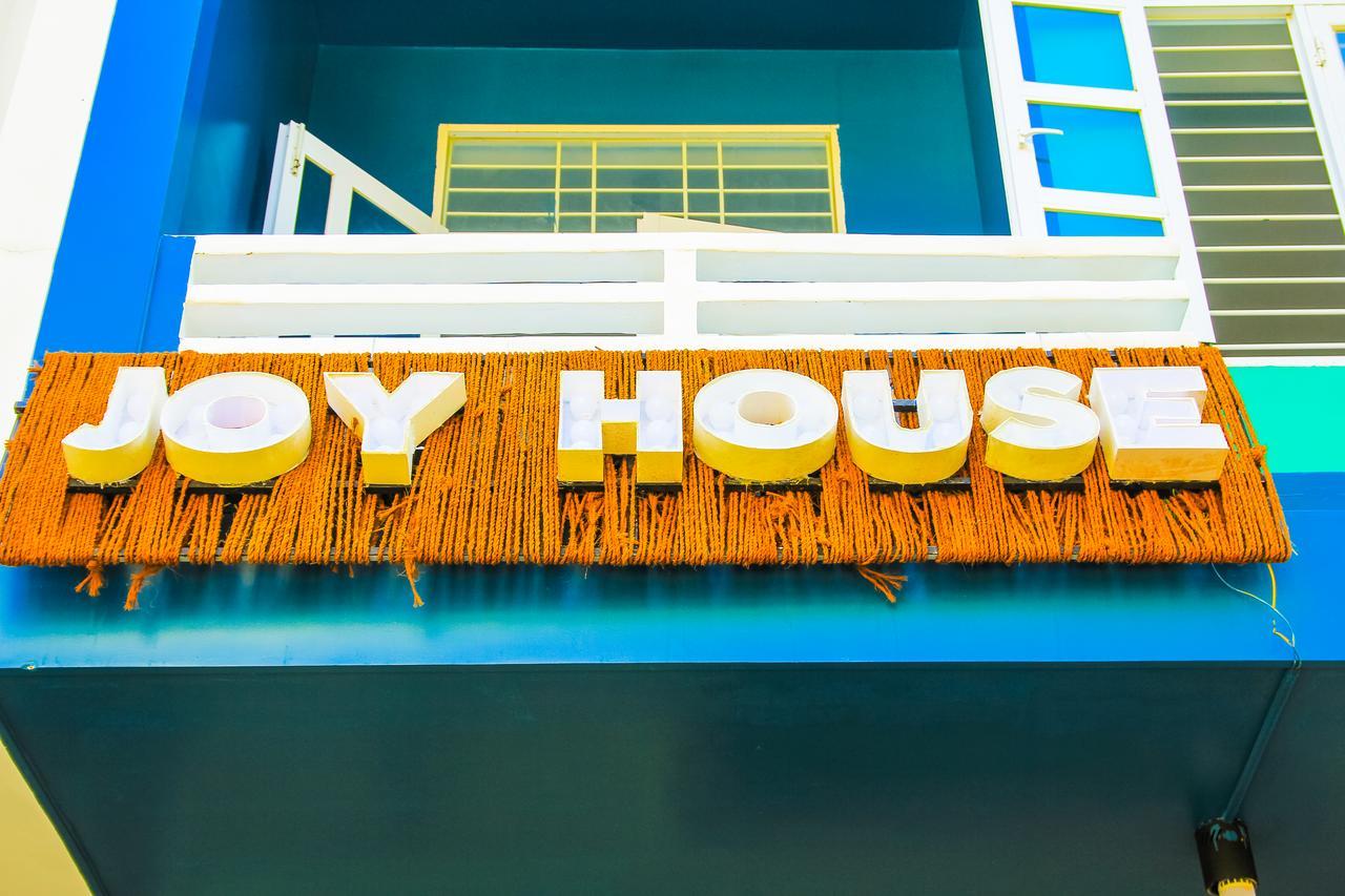 Joy House 1 *