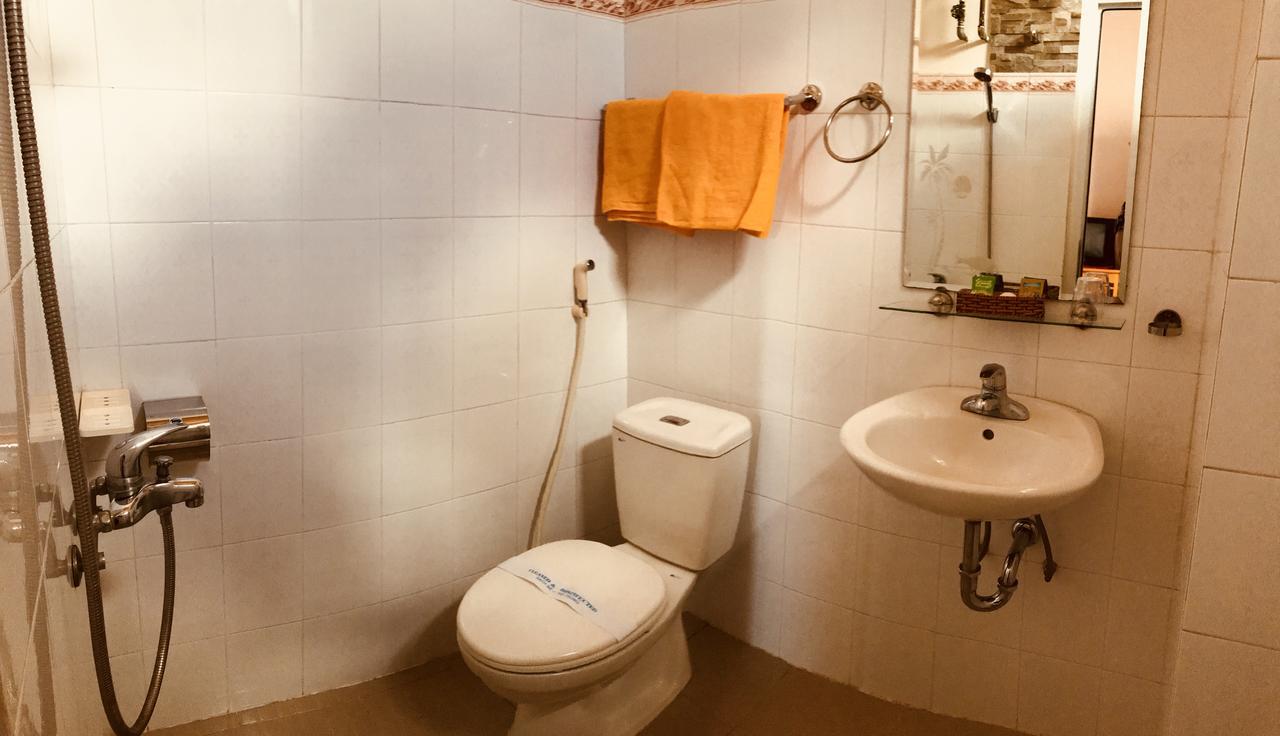 Nam Long Khách sạn *