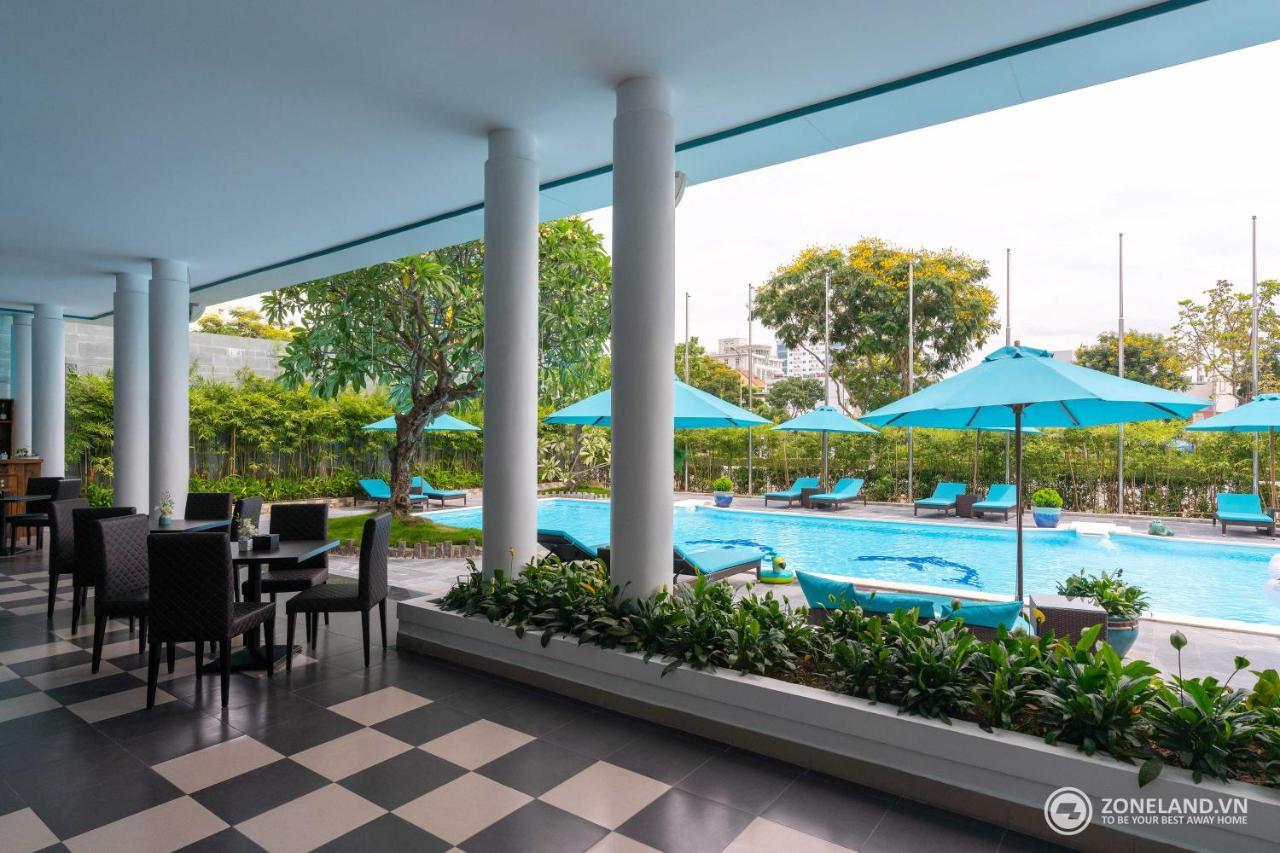 Hotel Zoneland - Flora & 3*