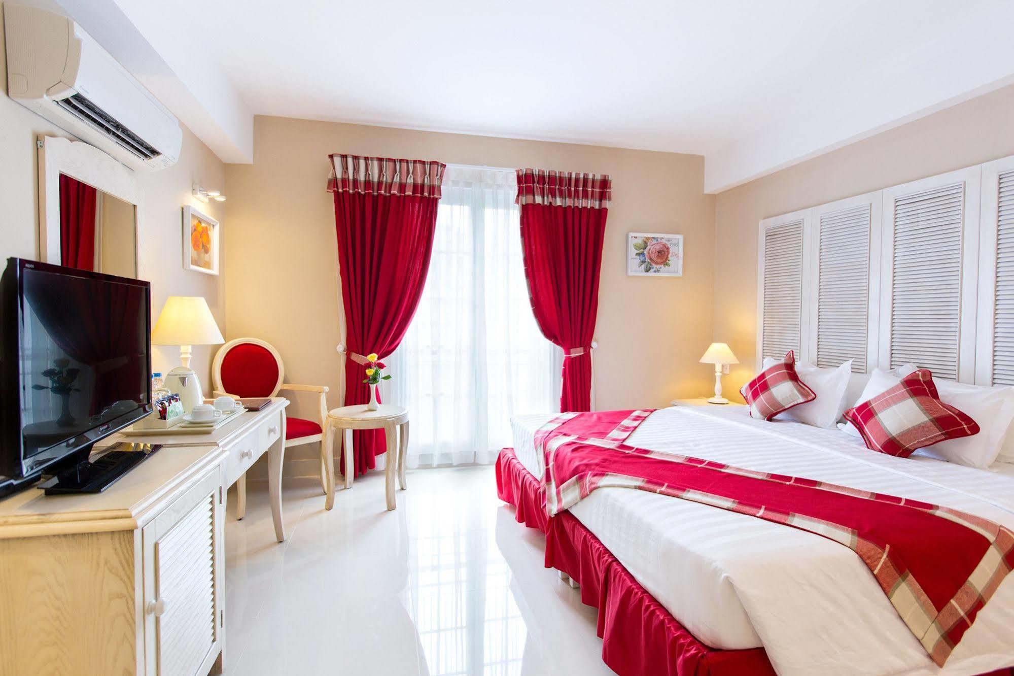 L'odéon Phu My Hung 3* TP. Hồ Chí Minh