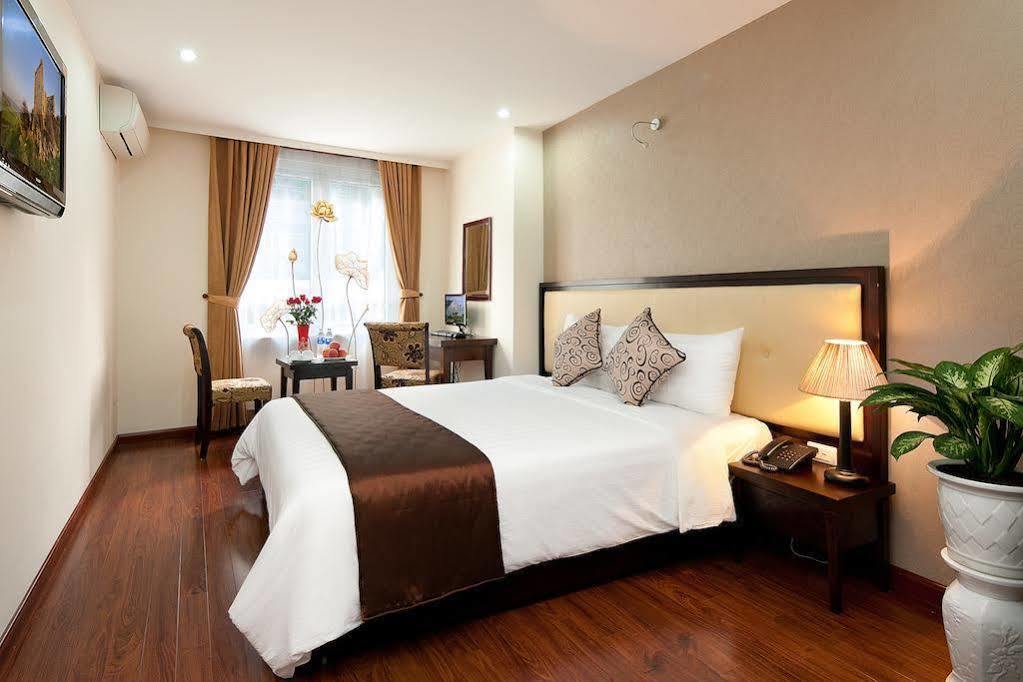 Hotel Serene Premier 3*