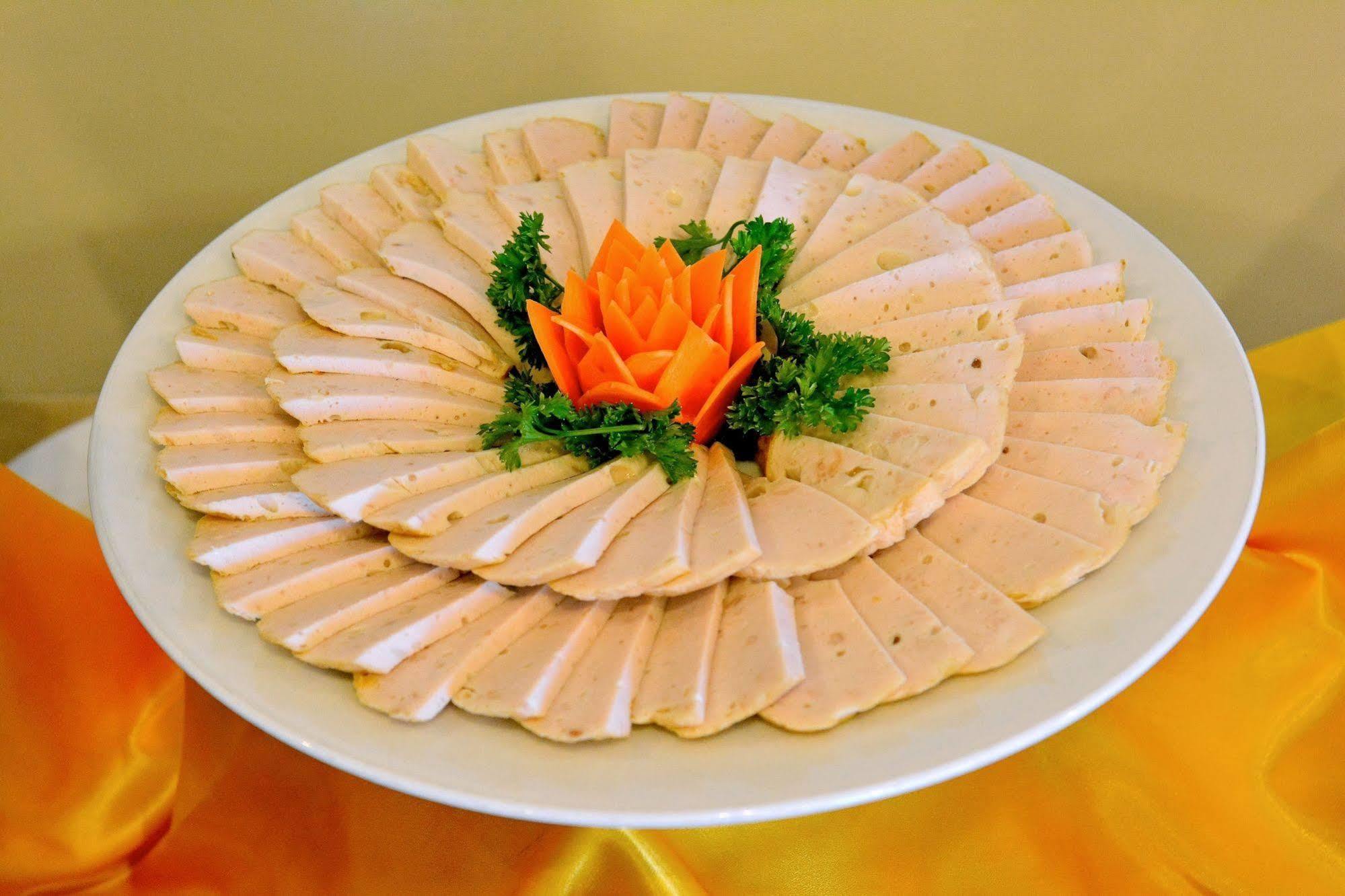 Khách sạn Green Hotel 3*