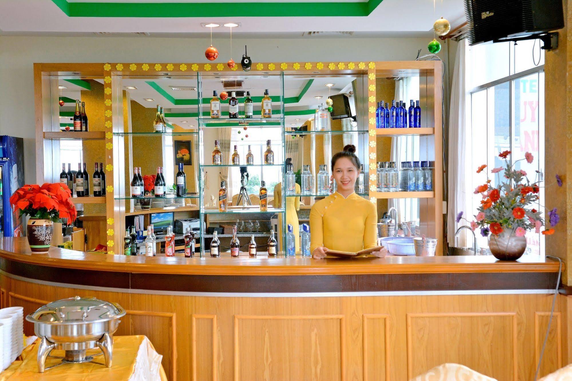 Green Hotel Khách sạn 3*