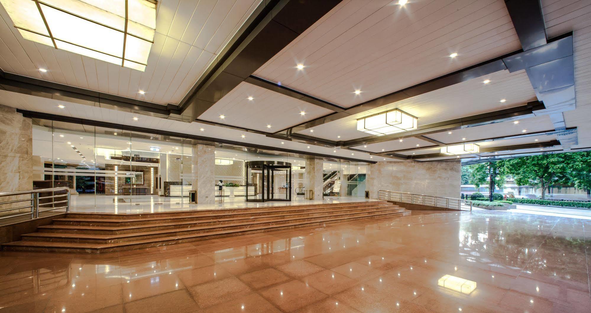 Army Hotel 4*