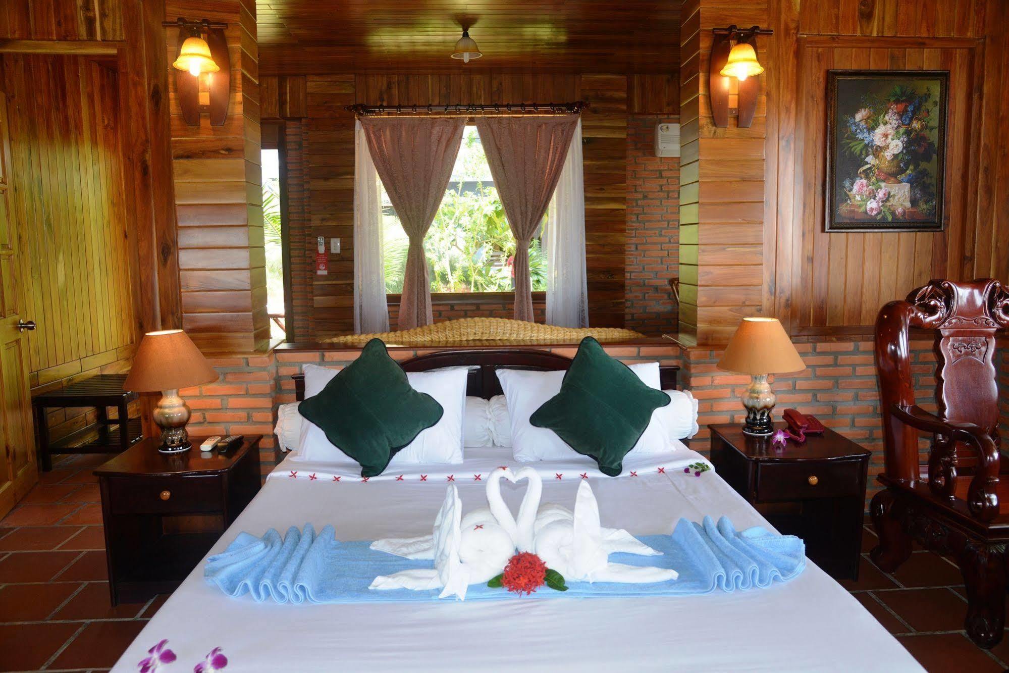 Resort Vinh Suong Seaside And 3*