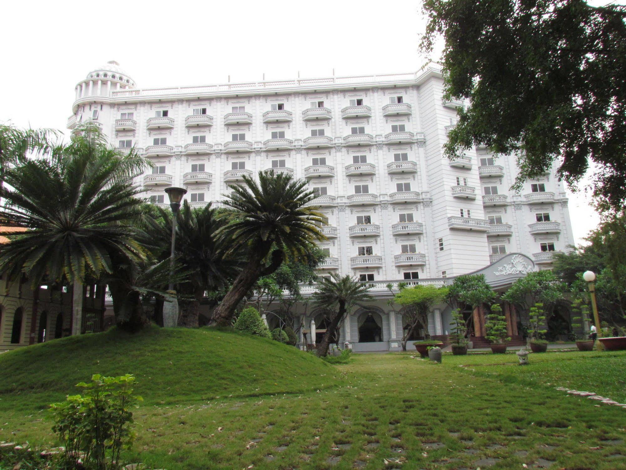 Saigon Park Resort Thuan An