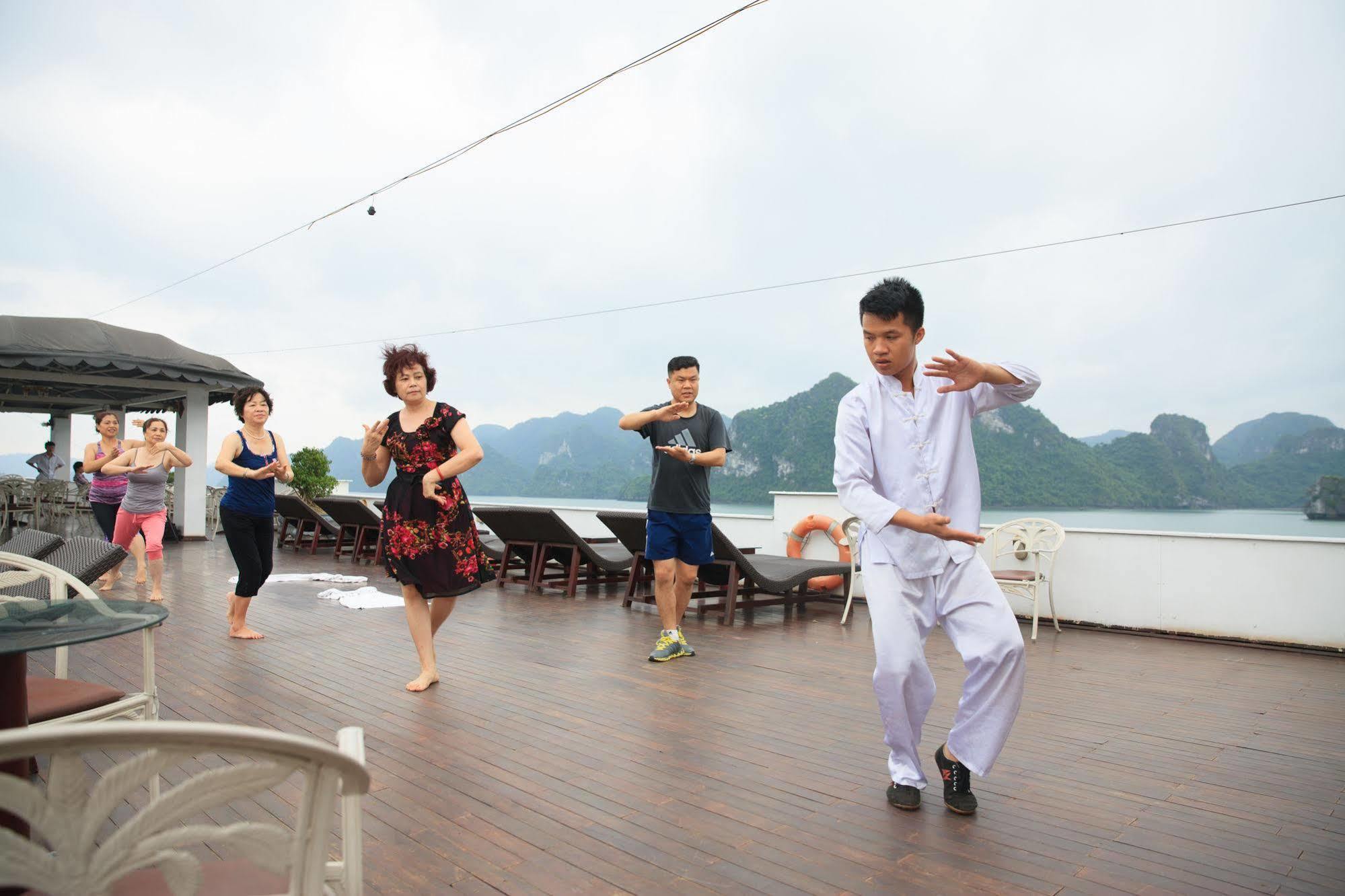 Lapinta Boutique Cruises  4*