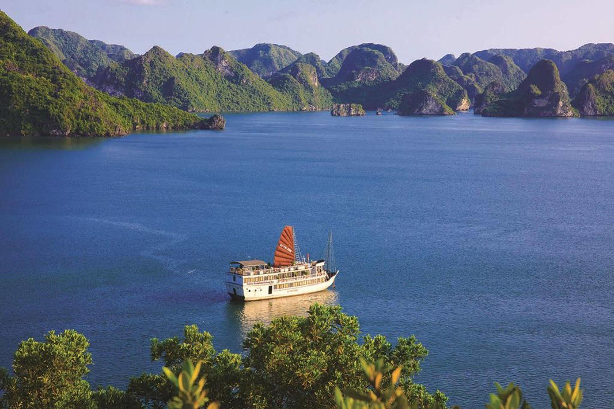 Lapinta Boutique Cruises 4* Ha Long