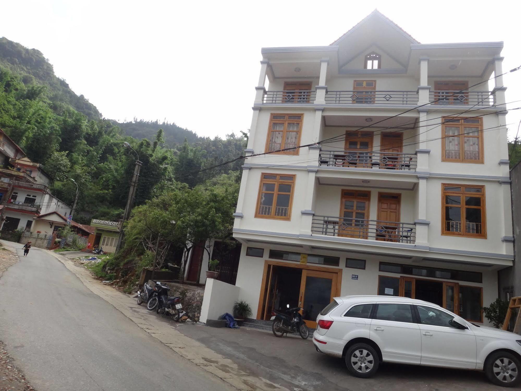 Mountain 2*