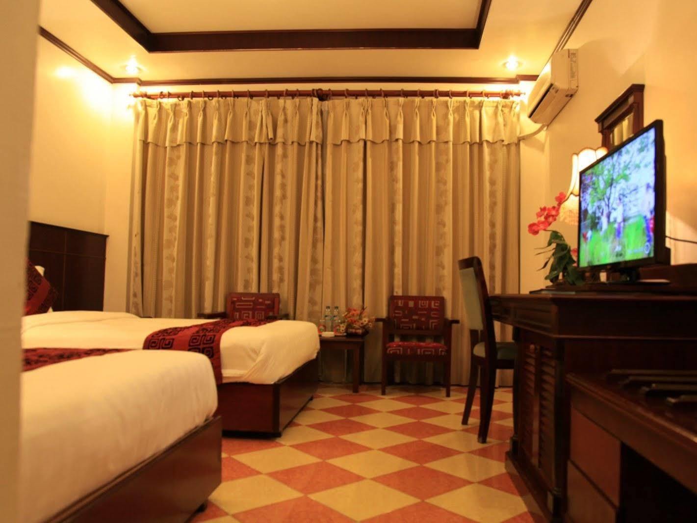 Princes Hotel 3*