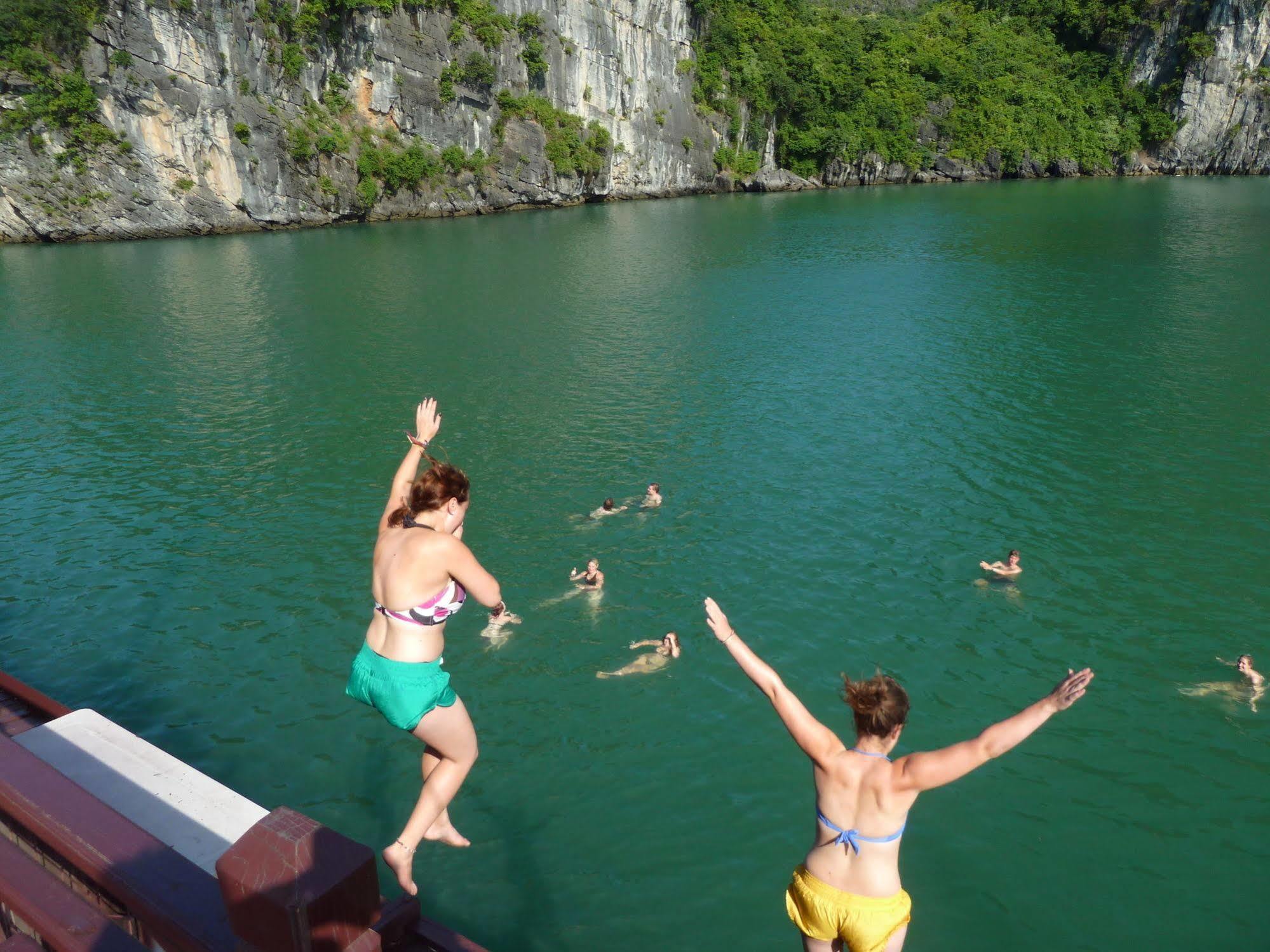 Du Thuyền Paloma Cruise