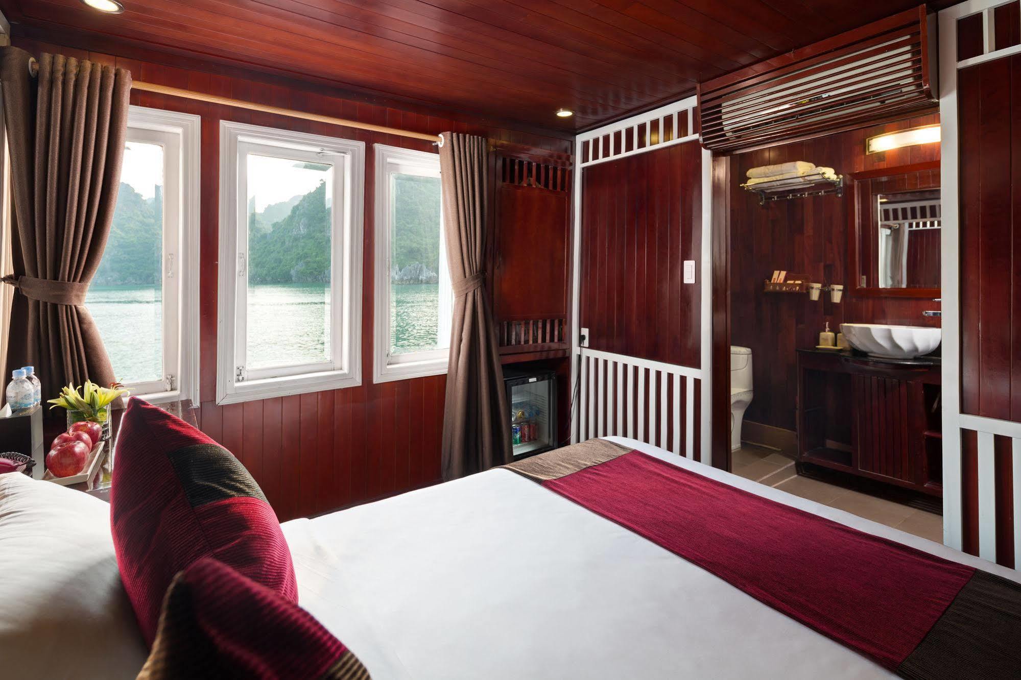 Du Thuyền Paloma Cruise  4*