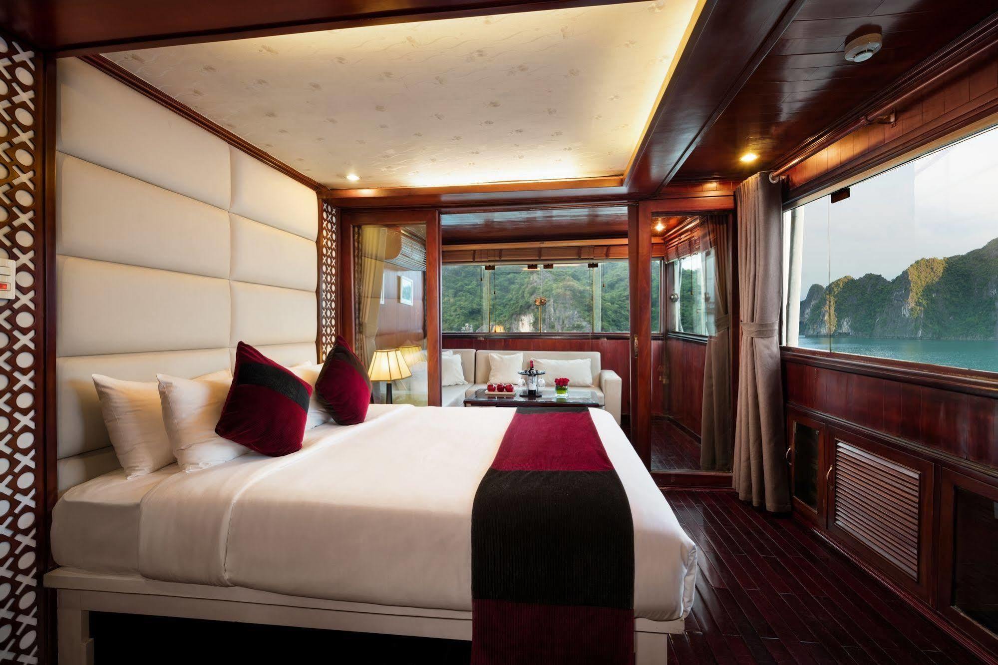 Du Thuyền Paloma Cruise 4* Hạ Long