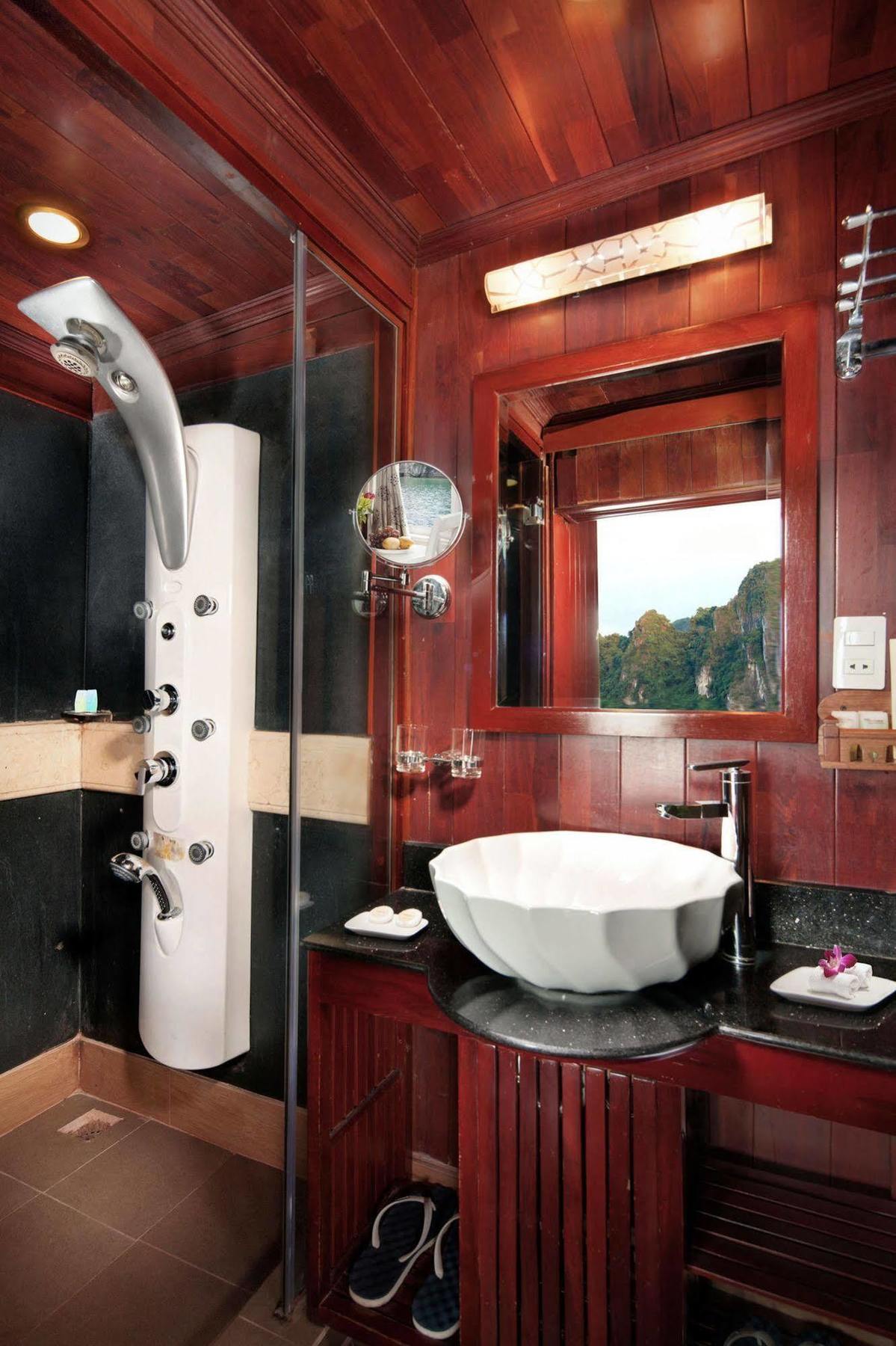  Du Thuyền Paloma Cruise Hạ Long