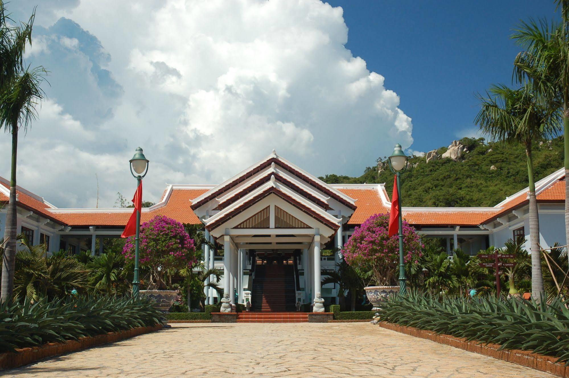 Long Hai Beach 4*
